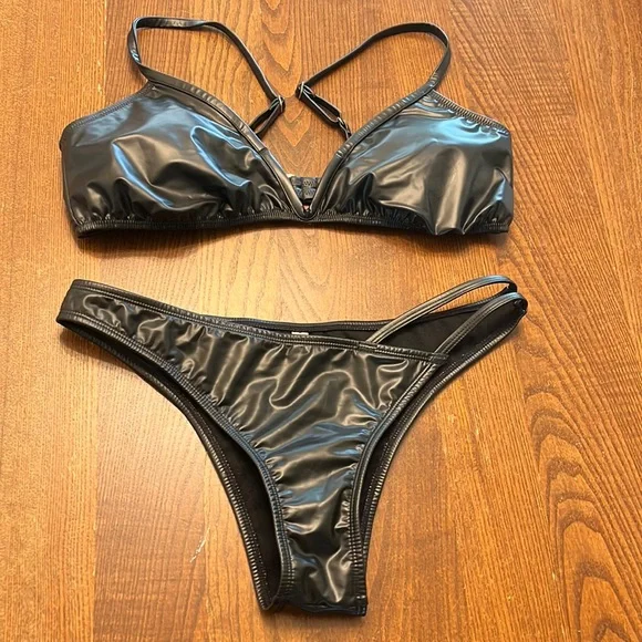 Xpress, PVC faux leather bikini
